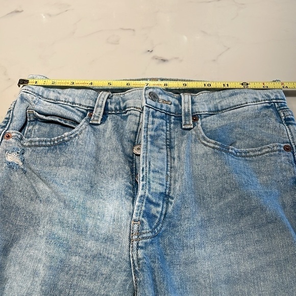 Old Navy Sky-Hi straight leg jean / size 2 - Picture 3 of 11